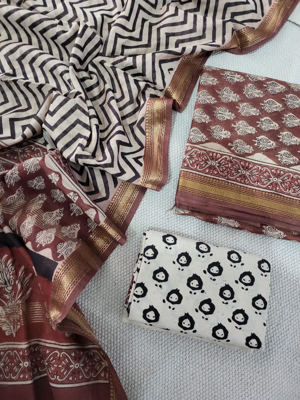 Hand Block Maheshwari Silk suit