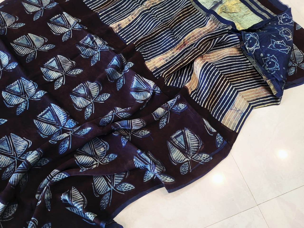 Nashpal Tissue lagadi pallu modal silk sarees