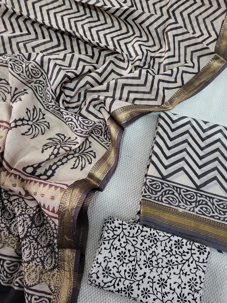 Hand Block  Maheshwari Silk suit