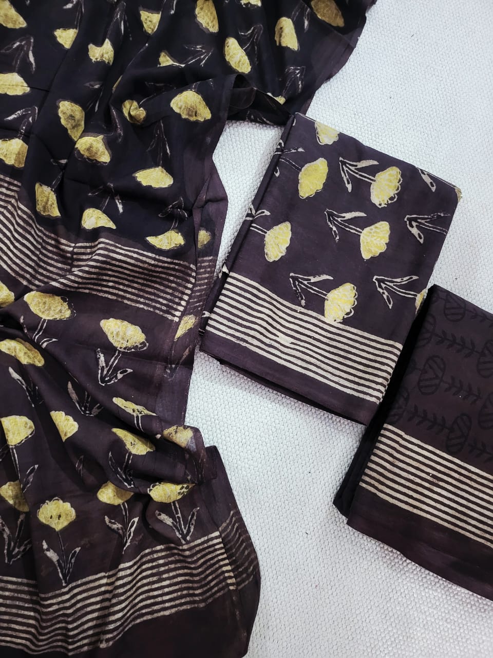 NASHPAL AJRAKH COTTON SUITS