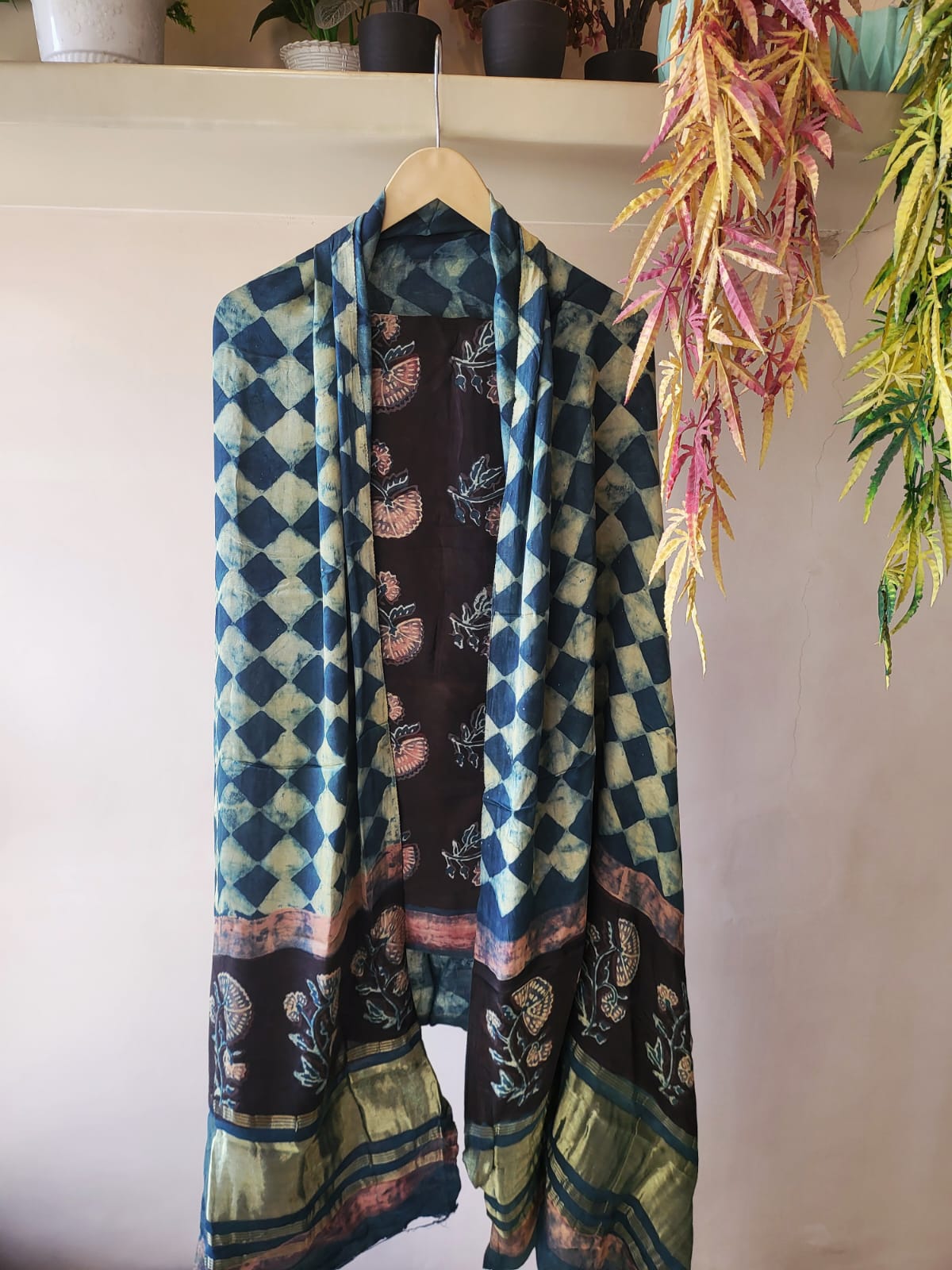 Nashpal  Tissue zari lagadi dupatta modal silk sets